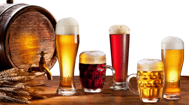 Beer Barrel & Glasses