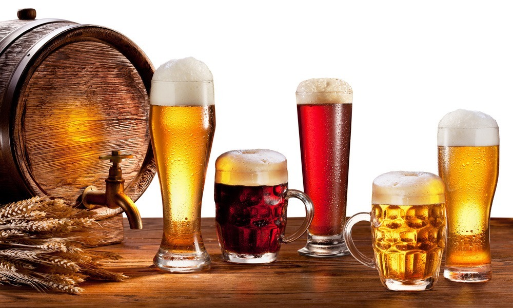 Beer Barrel & Glasses